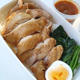 ข้าว ไก่นึ่งซีอิ้ว+จิ้มซีฟู๊ดแซ่บๆ