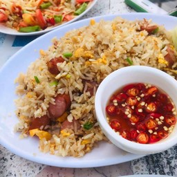 ข้าวผัดไส้กรอกเล็ก