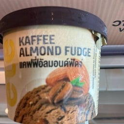 พรีเมี่ยมคอฟฟี่อัลมอนด์ฟัดจ์
