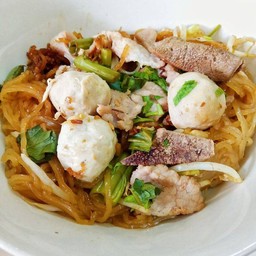 ก๋วยเตี๋ยวแห้งหมู