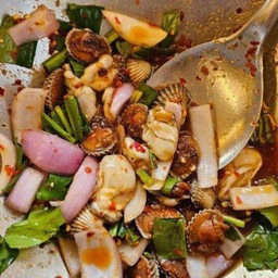 ยำหอยแครงนางรม