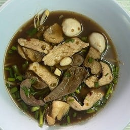 เกาเหลาหมูน้ำตก ธรรมดา