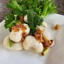 ลูกชิ้นปลาลวงจิ้ม