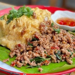 สองพี่น้องกะเพราถาด(ตามสั่ง-ก๋วยจั๊บญวน-ก๋วยจั๊บน้ำข้น) ซอยนวมินทร์ 42 แยก 27