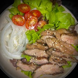 สลัดสโนว์ หมูย่าง