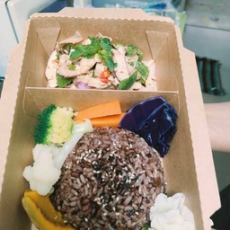 น้ำตกอกไก่ ฟาร์มสุข ณโคราช