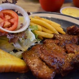 สเต็กหมูพริกไทยดำ