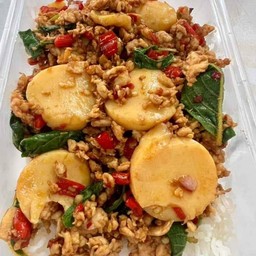 ข้าวกะเพราเต้าหู้หมูสับ