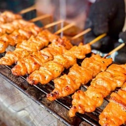 นัวร์หมูปิ้งในตำนาน ลาดพร้าว 130