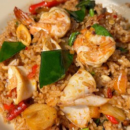 ข้าวผัดทะเลต้มยำ