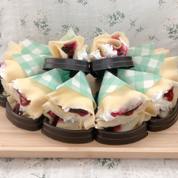 เครปเย็นนมฮอกไกโดบลูเบอรี่