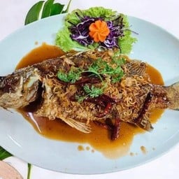 ปลากะพงราดซอสมะขาม