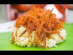 ข้าวหมูทอดสายมู แม่หมอแอนนี่ 1