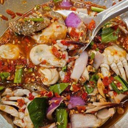 ยำปูม้าหอยนางรม