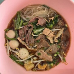 ก๋วยเตี๋ยวเนื้อน้ำข้น พิเศษ