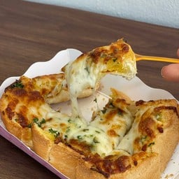 ขนมปังกระเทียมชีส