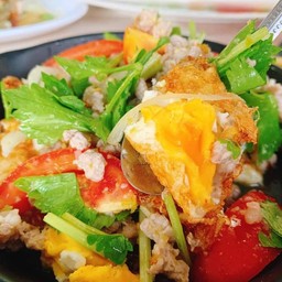 ยำไข่ดาว
