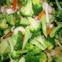 ผัดบ็อคโคลี่