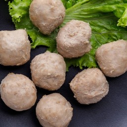 ลูกชิ้น(เนื้อ) ลวกจิ้ม