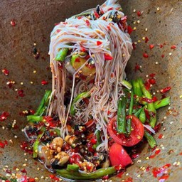 ตำซั่วหอยเชอรี่ผักกันจอง