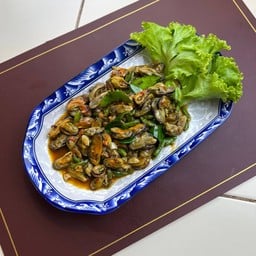 หอยแมงภู่ผัดพริกสด (กับข้าว)