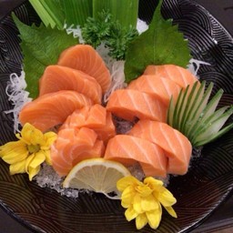 แซลมอนซาชิมิ 200 กรัม