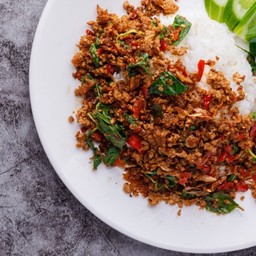 ข้าวกะเพรา เนื้อสับ