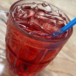 น้ำกระเจี๊ยบ + น้ำแข็ง