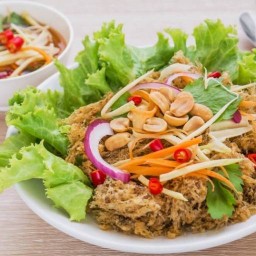 ลาบปีกปลาหมึกเจ้าสำนัก -