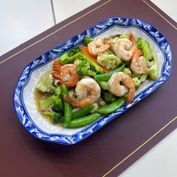 ผัดผักรวมกุ้ง  (กับข้าว)