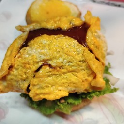 เบอเกอร์ปลาห่อไข่