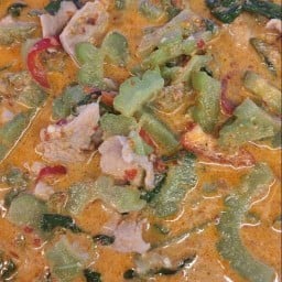 ร้านข้าวแกงอิ่มอร่อย ร้านข้าวแกงเพชรบุรี อาหารตามสั่ง