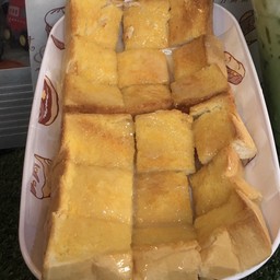 ขนมปังเนยนม