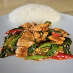 ข้าว ไก่ผัดพริกแกง