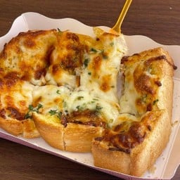 ปังชีสโกลเด้นทาวน์