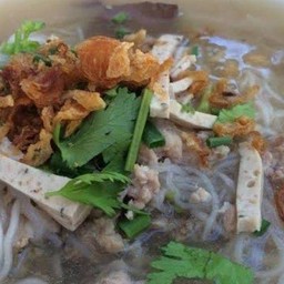 ก๋วยจั๊บกระดูกหมู