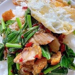 ร้าน เก๋ลูกชิ้นทอดน้ำจิ้มรสเด็ด ร้านคุณมาลินตามสั่ง