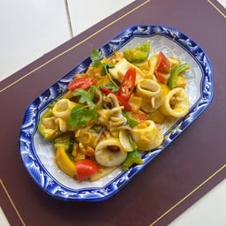 หมึกผัดไข่เค็ม (กับข้าว)