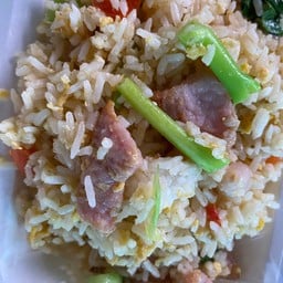 ข้าวผัดหมู