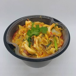 ข้าวปลาหมึกผัดผงกะหรี่