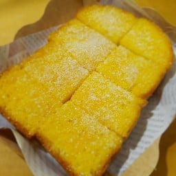 ปังหนานุ่ม ( ปิ้ง ) เนย + น้ำตาล