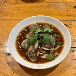 ยำหอยแครง