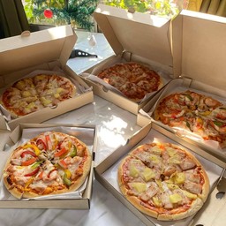 พิซซ่าถาดใหญ่