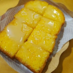 ปังหนานุ่ม ( ปิ้ง ) เนย + น้ำตาล + นม