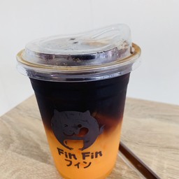 กาแฟ ฟิน ฟิน (Coffee Fin Fin) ร้านกาแฟ ฟิน ฟิน สาขาศรีชาชา (ถนนเก้ากิโล)