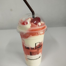 สตอเบอรี่โยเกิร์ตปั่น