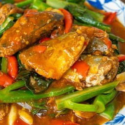 ข้าวคะน้าปลากระป๋อง