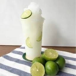 น้ำมะนาวปั่น เปรี้ยวชื่นใจ