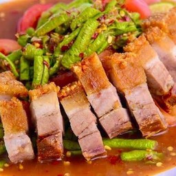 ตำถั่ว สามชั้นทอดน้ำปลา (ปลาร้า)