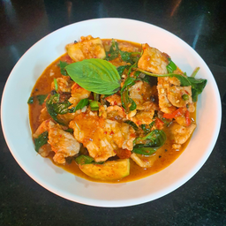 หมูผัดพริกแกง